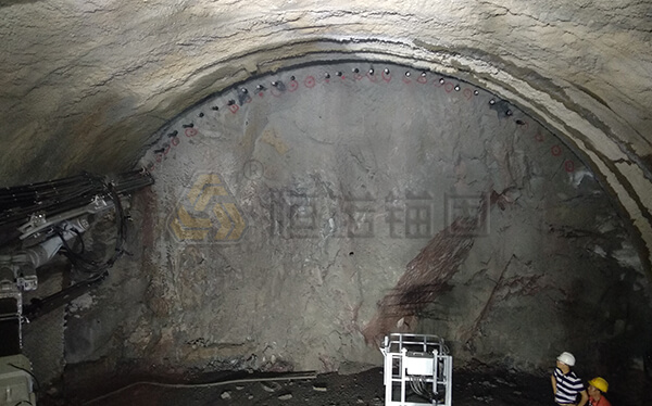 玉磨鐵路勐養(yǎng)隧道管棚支護(hù)項目 玉磨鐵路勐養(yǎng)隧道管棚支護(hù)項目