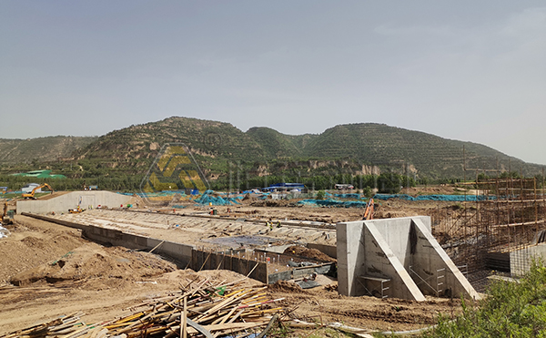 自鉆式錨桿支護:三門峽液壓壩基礎項目 自鉆式錨桿支護,自進式錨桿專用鉆機施工